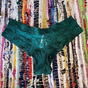 Lace Victoria Secret underwear (cheeky) ⭐️